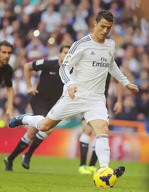 WTT总决赛：王楚钦／孙颖莎战胜印度组合，收获赛事开门红