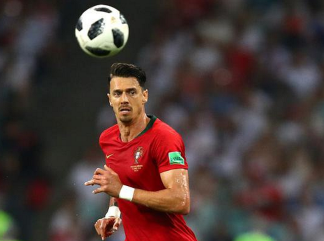 勒布理斯：未能击败利物浦是缺一点运气，接下去对曼城是硬仗（勒布理斯：与利物浦无缘胜利差点运气，下一战曼城将是一场硬仗）