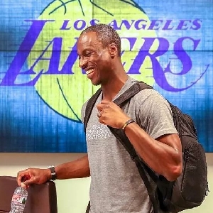 拉波尔塔：皇马看到巴萨复兴惊慌失措；很明显有人在抹黑巴萨（拉波尔塔：巴萨复苏令皇马不安；有人正有意抹黑巴萨）